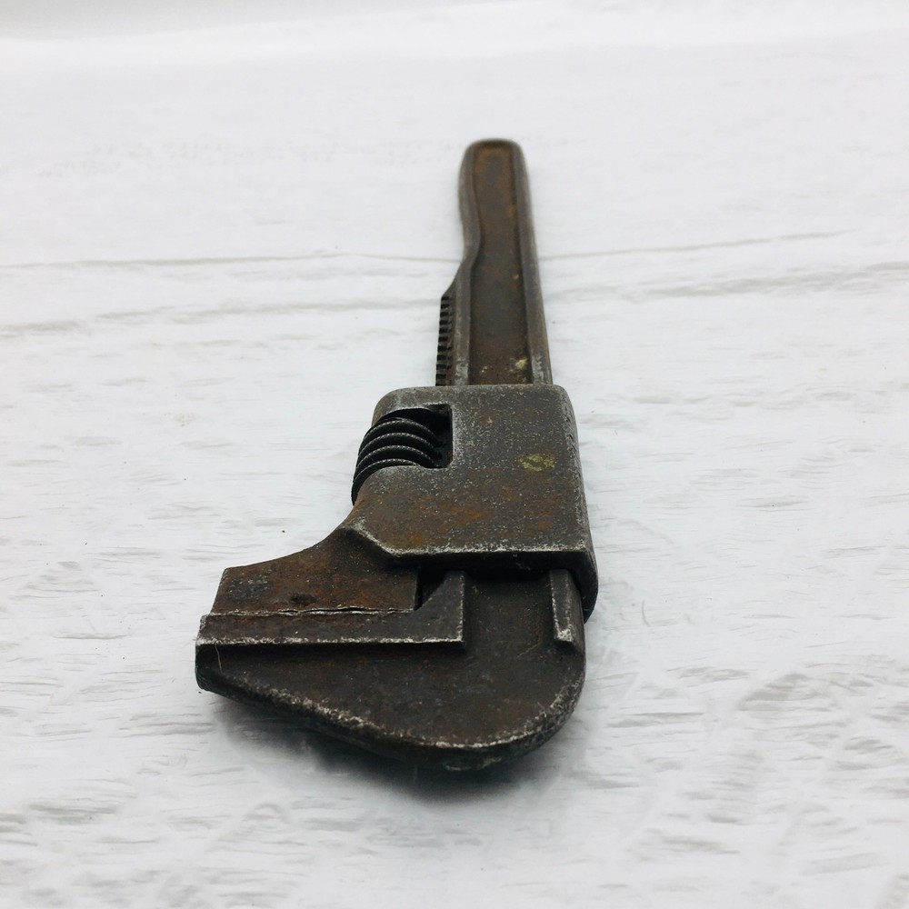 10 IN Auto Pipe Wrench Vintage