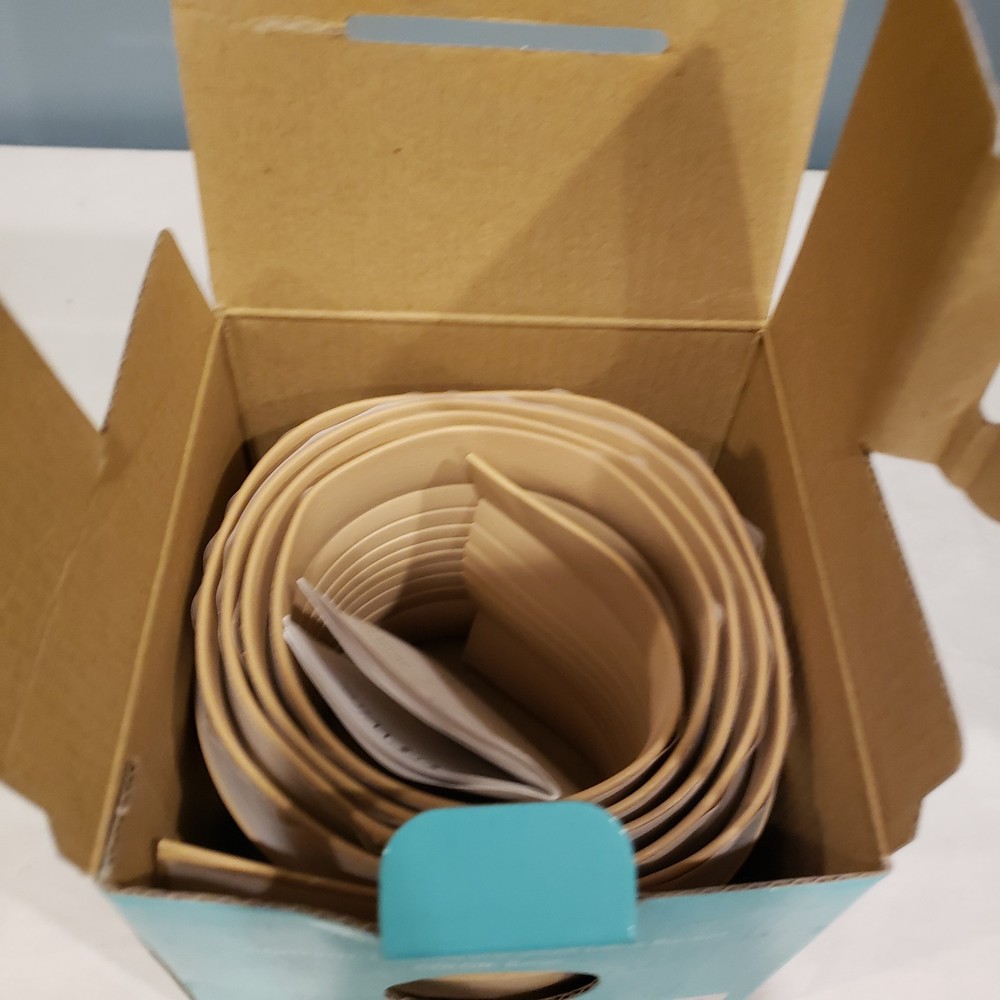 UT Wire Cable Blanket, Opened Never Used