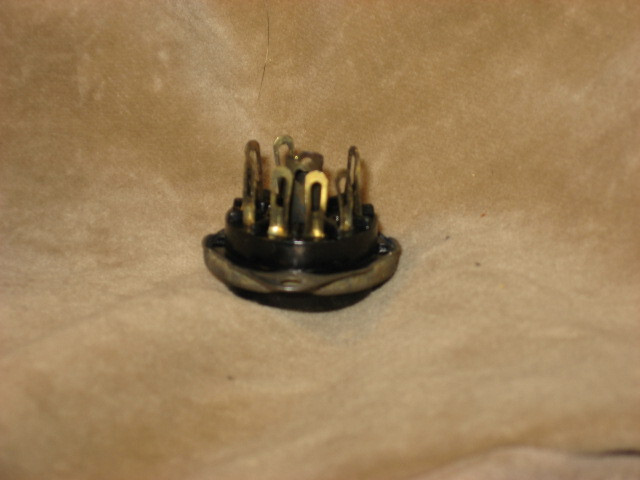 Tube Socket, 9 pin, chassis mount, new
