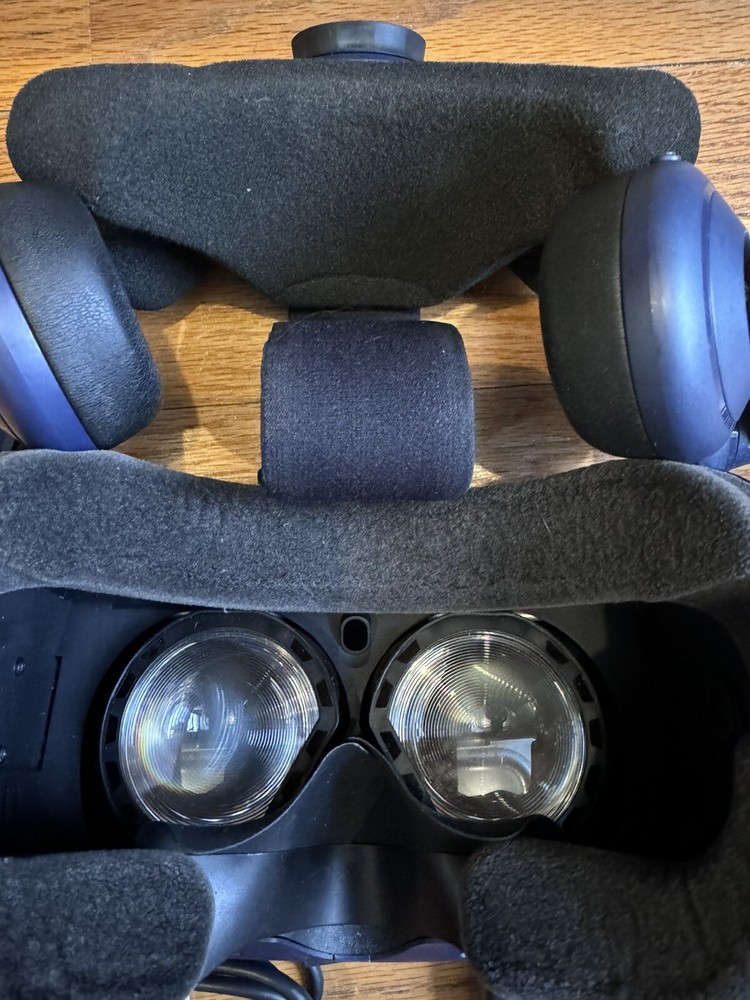 HTC Vive Pro Eye VR Headset / Headset Only VRChat EYE TRACKING OLED