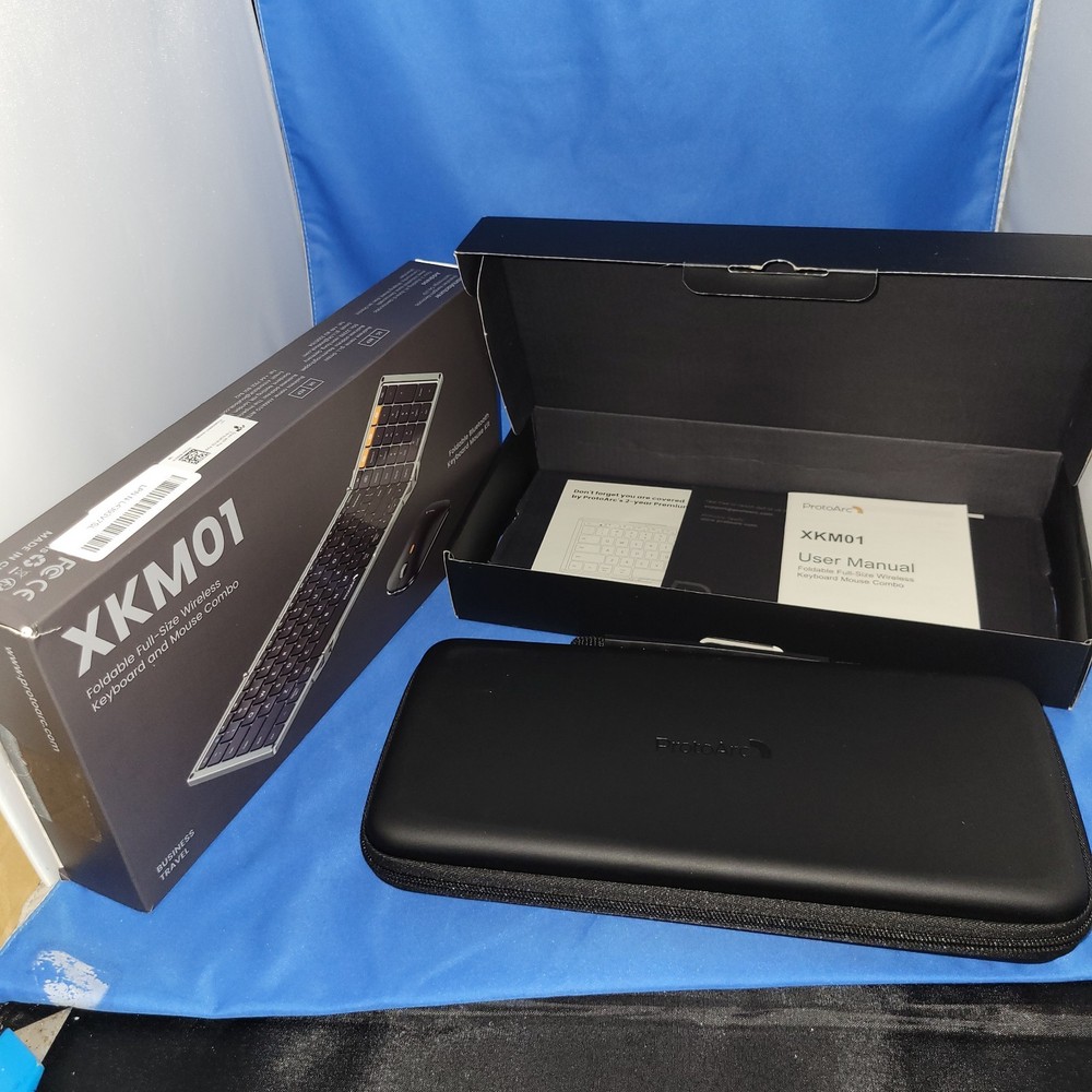 Foldable Keyboard and Mouse, XKM01 Folding Bluetooth Keyboard Mouse Black Gray