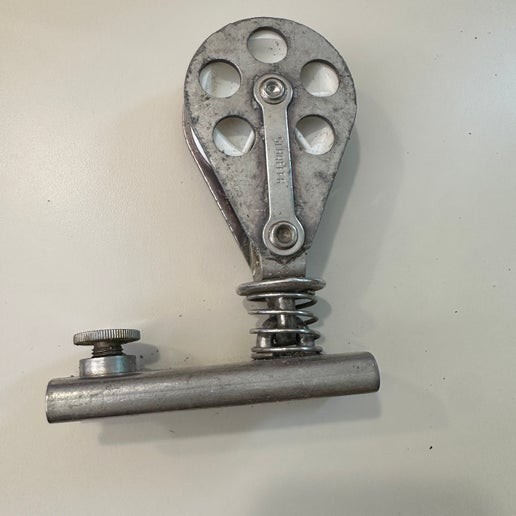 2.5" Schaefer Stand Up Spring Block Car