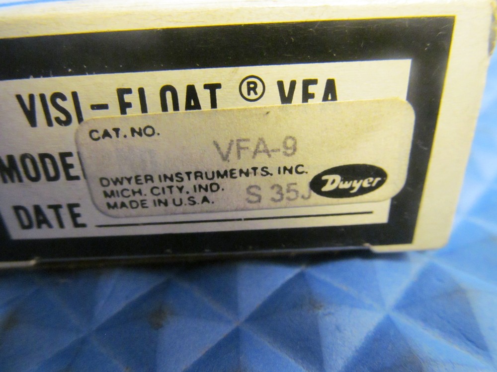 New Dwyer Visi-Float Flowmeter VFA-9 20-200 SCFH