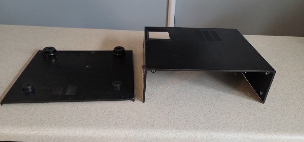 TOP AND  BOTTOM  COVERS  FOR  YAESU  FT  990 HF TRANSCEIVER