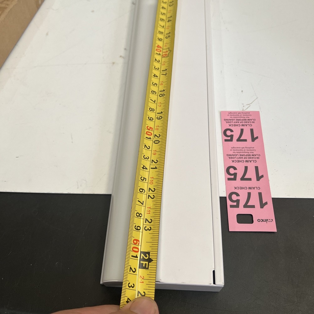Progress Lighting 24.5 3.7” W LED White Modern Linear Undercabiet Light Switc
