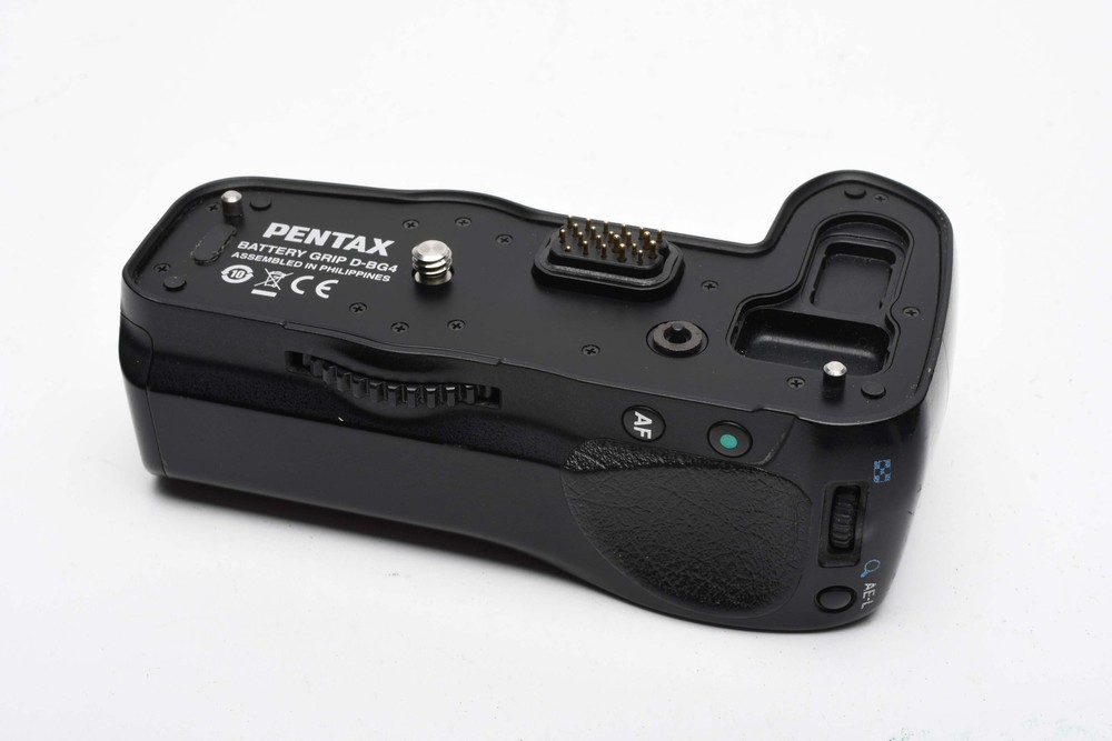 Pentax D-BG4 Battery Grip, Tested, Good