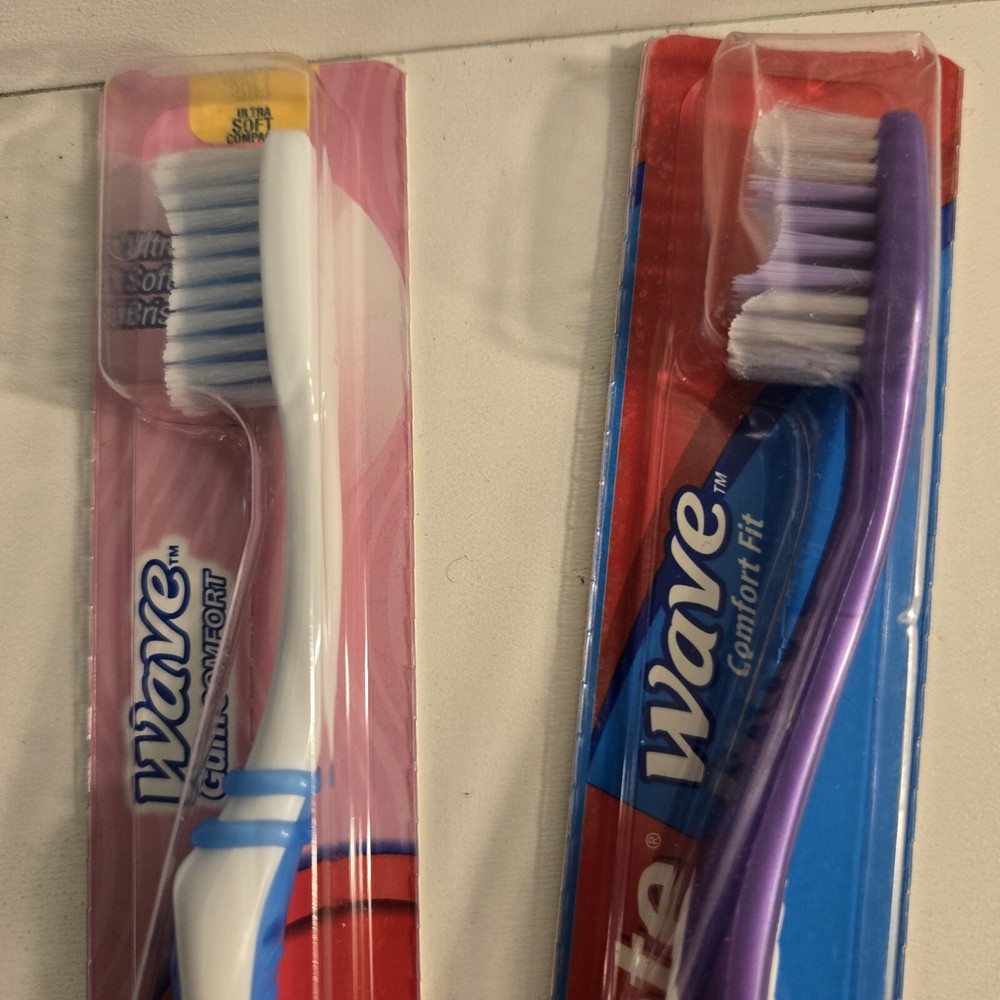 Set Of 4 Colgate Wave Toothbrushes, Soft, Compact Head