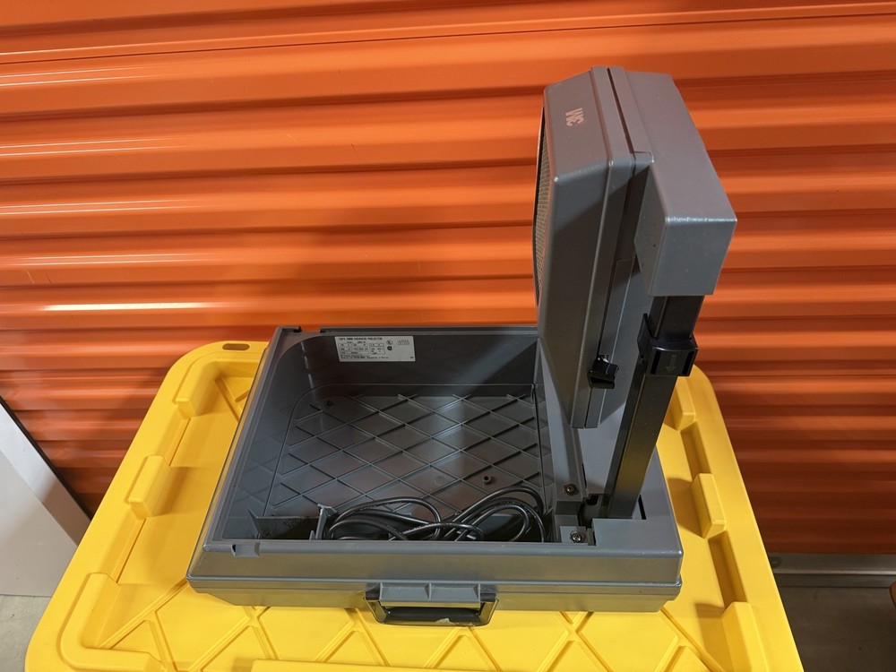 3M 2000 AG Overhead Projector Briefcase Portable Transparency TESTED