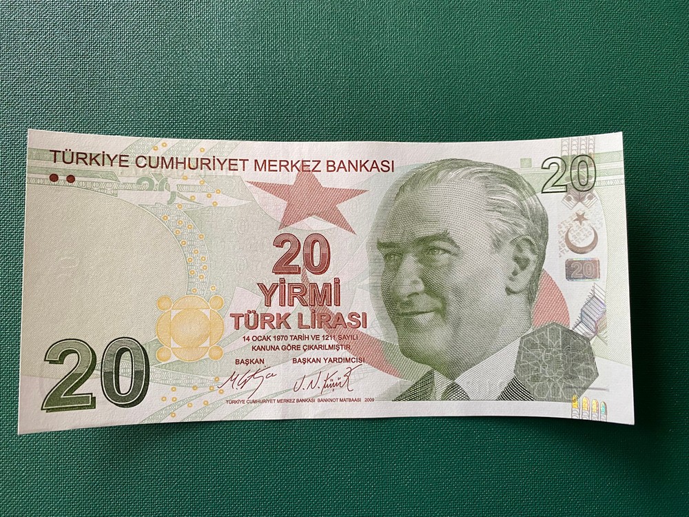 Turkey 20 lira 2009 UNC banknote