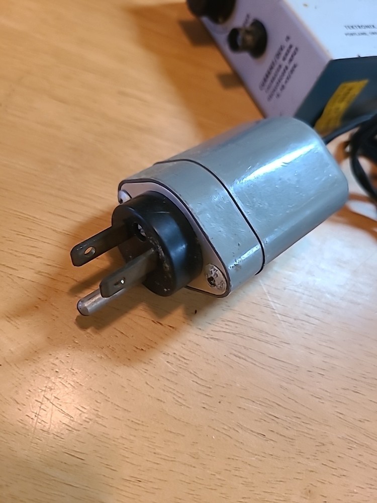 Tektronix P6016 Current Probe Amplifier Type 131, Untested