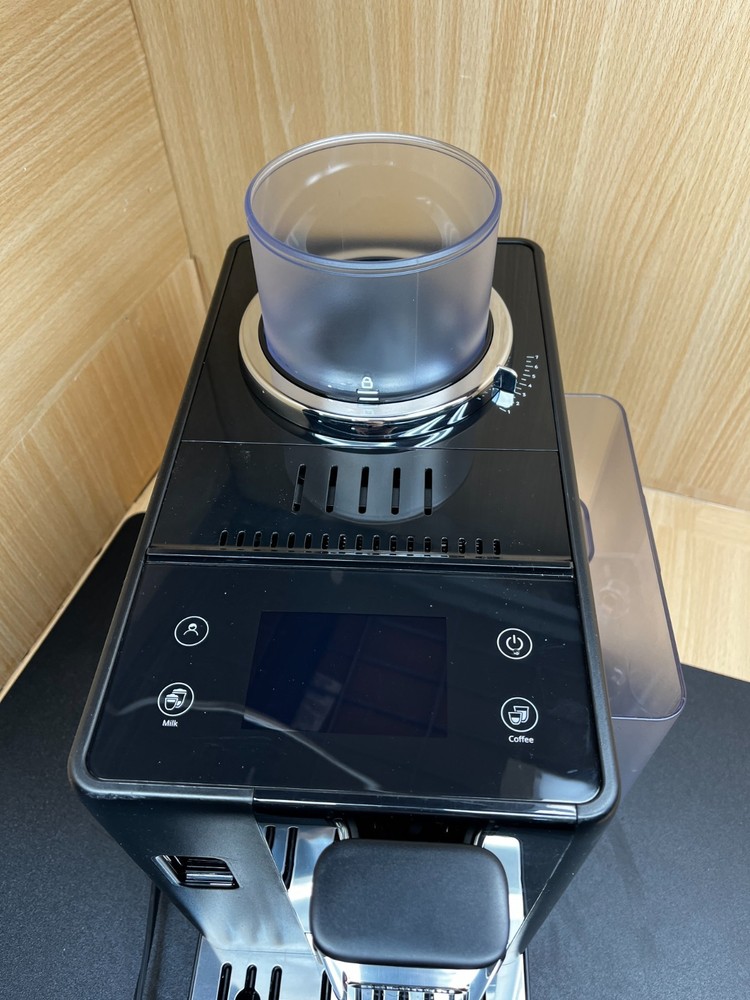 De'Longhi Rivelia Automatic Espresso Machine-Onyx Black -EXAM44055B-Missing-Lids