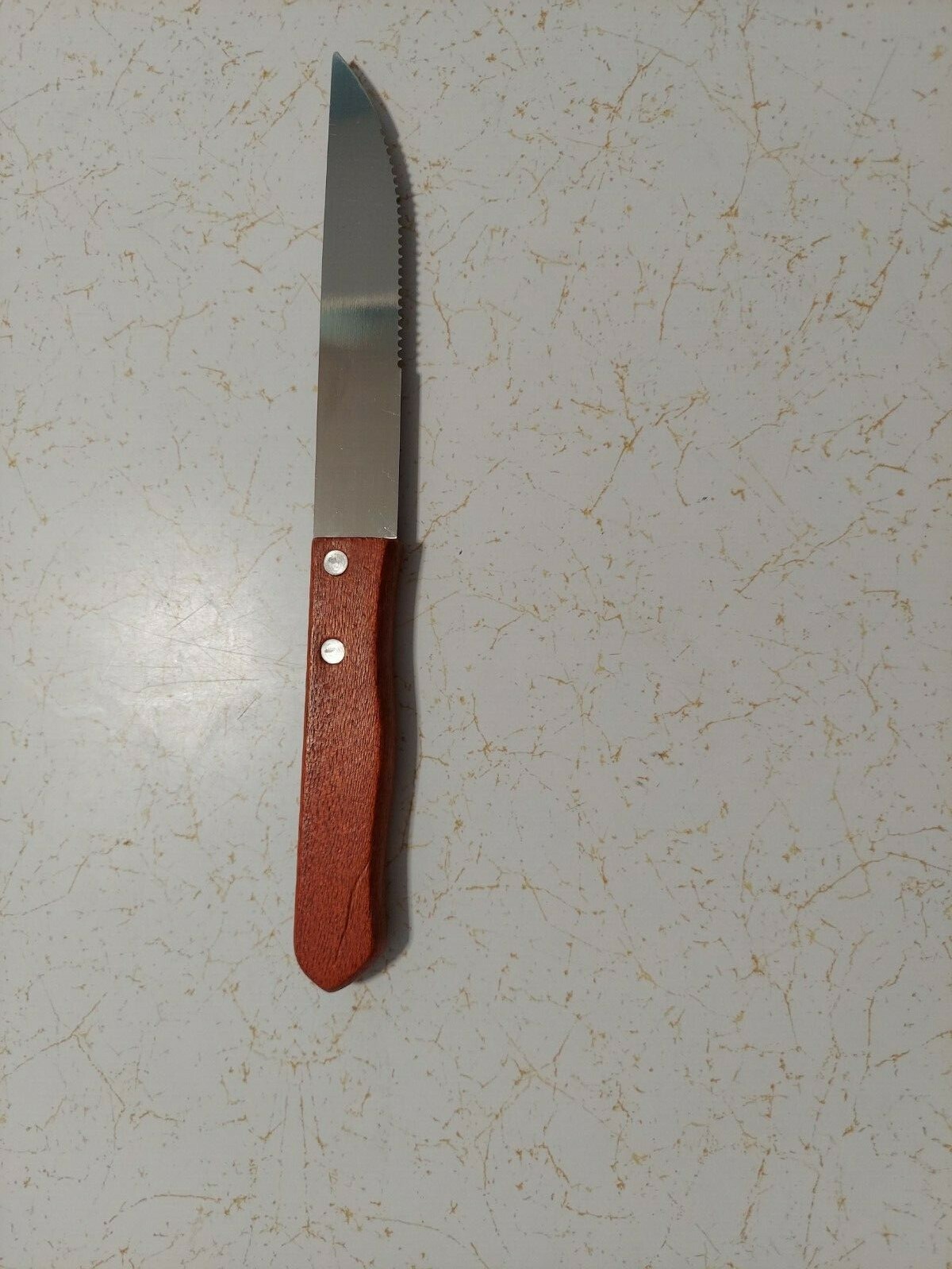 LOT OF 100 COMMERCIAL STYLE STEAK KNIVES WOOD HANDLES RESTAURANT OR STEAKHOUSE