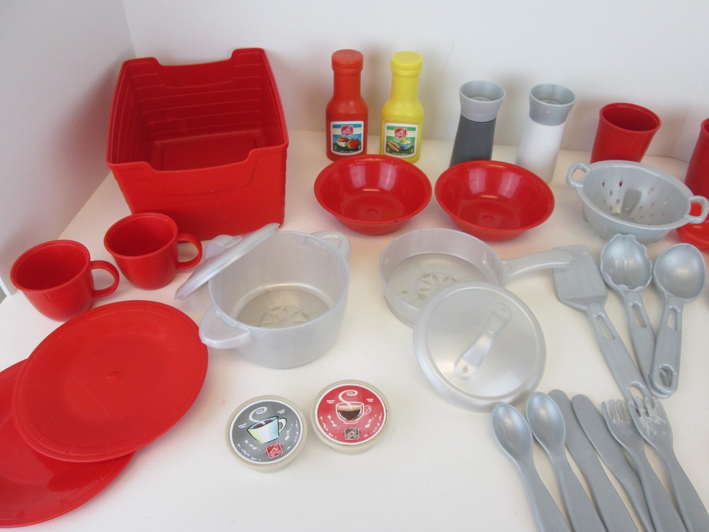 Step2 Target Red Love Entertain Play Kitchen Replacement Part Pan Pot Coffee Pod