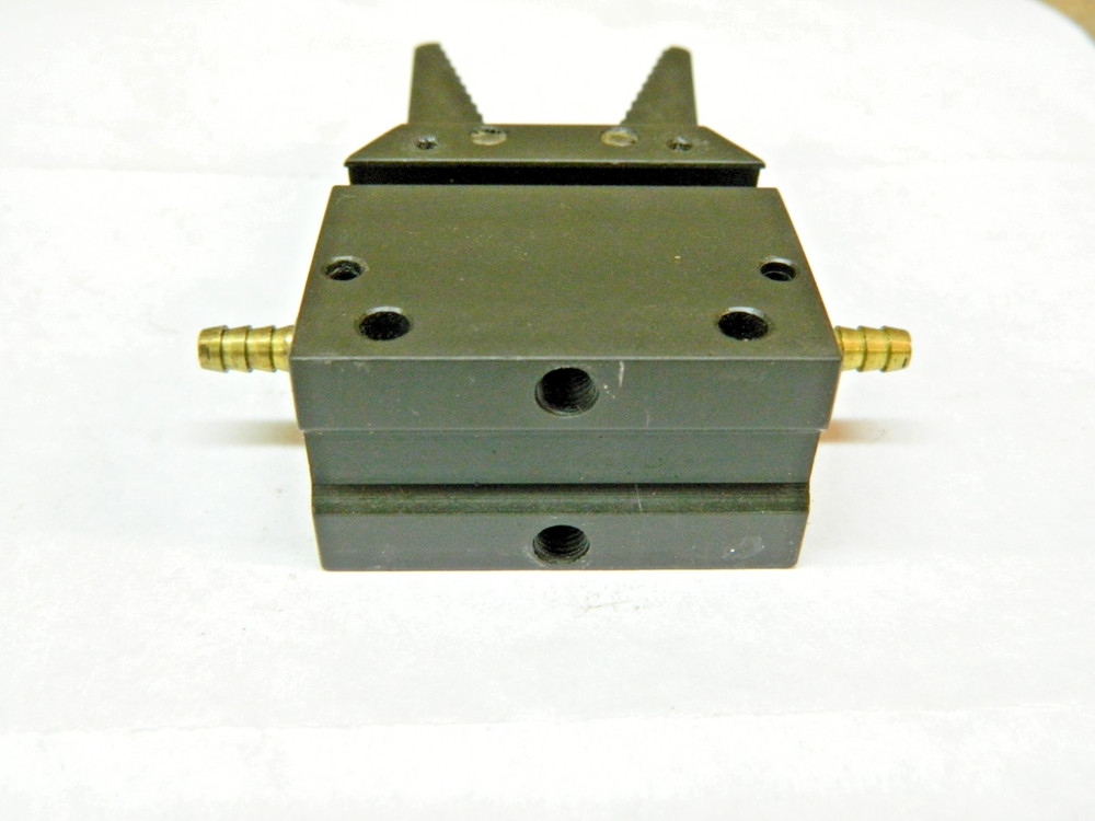 SENVEX AA-22-NO Angular Self-Centring Pneumatic Gripper, Normally Open