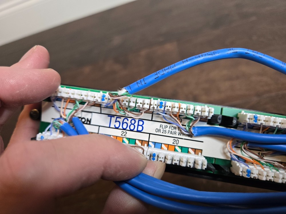 Leviton Cat 5e 24-Port Patch Panel – T568B 1U Rackmount