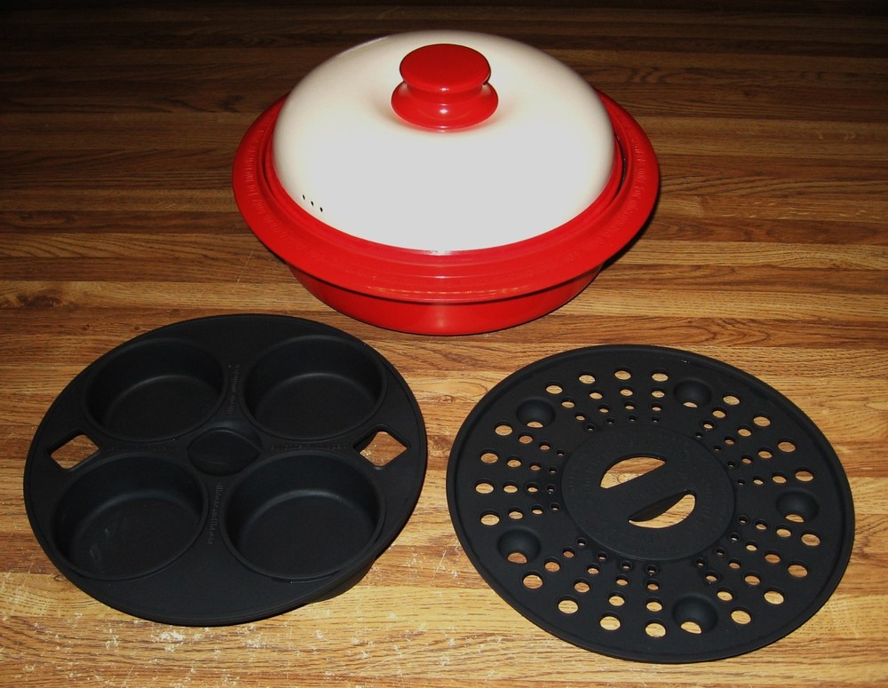 Range Mate Microwave Cooker With 2 Inserts/Red & White/NO BOOK/Light Use