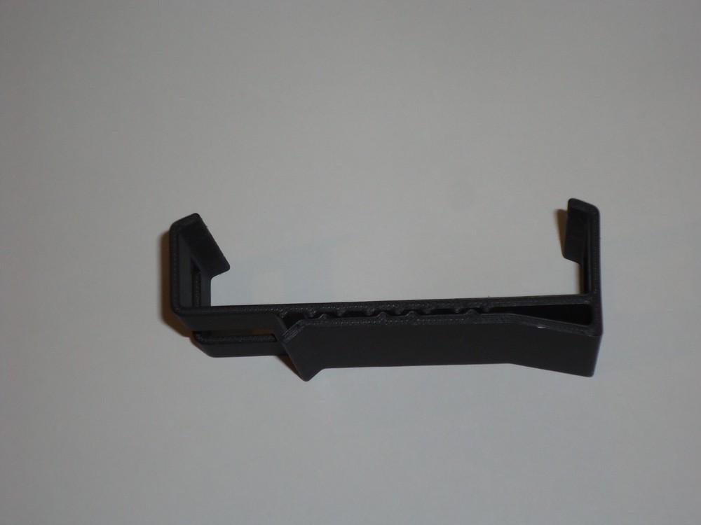 Fender Mustang Micro & Micro Plus - Strap/Belt Clip for Guitar Headphone Amp