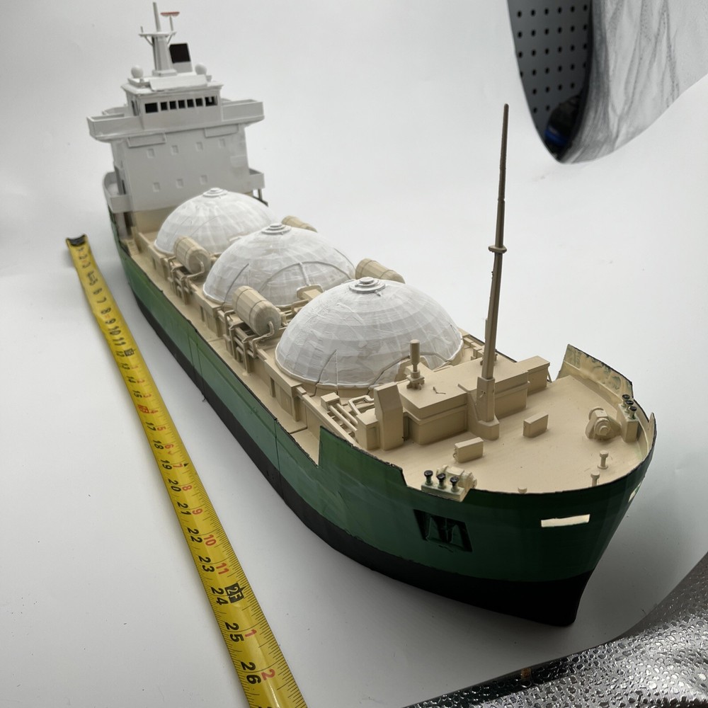 UNPainted Unassembled version .  New Build Ho Scale 28” Gas Ship.