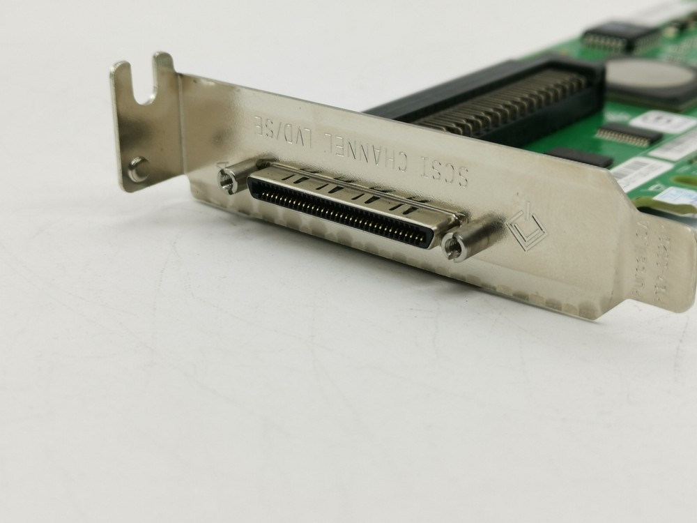 Low profile bracket LSI Logic SCSI LVD/SE controller PCI Express x4 LSI20320IE-