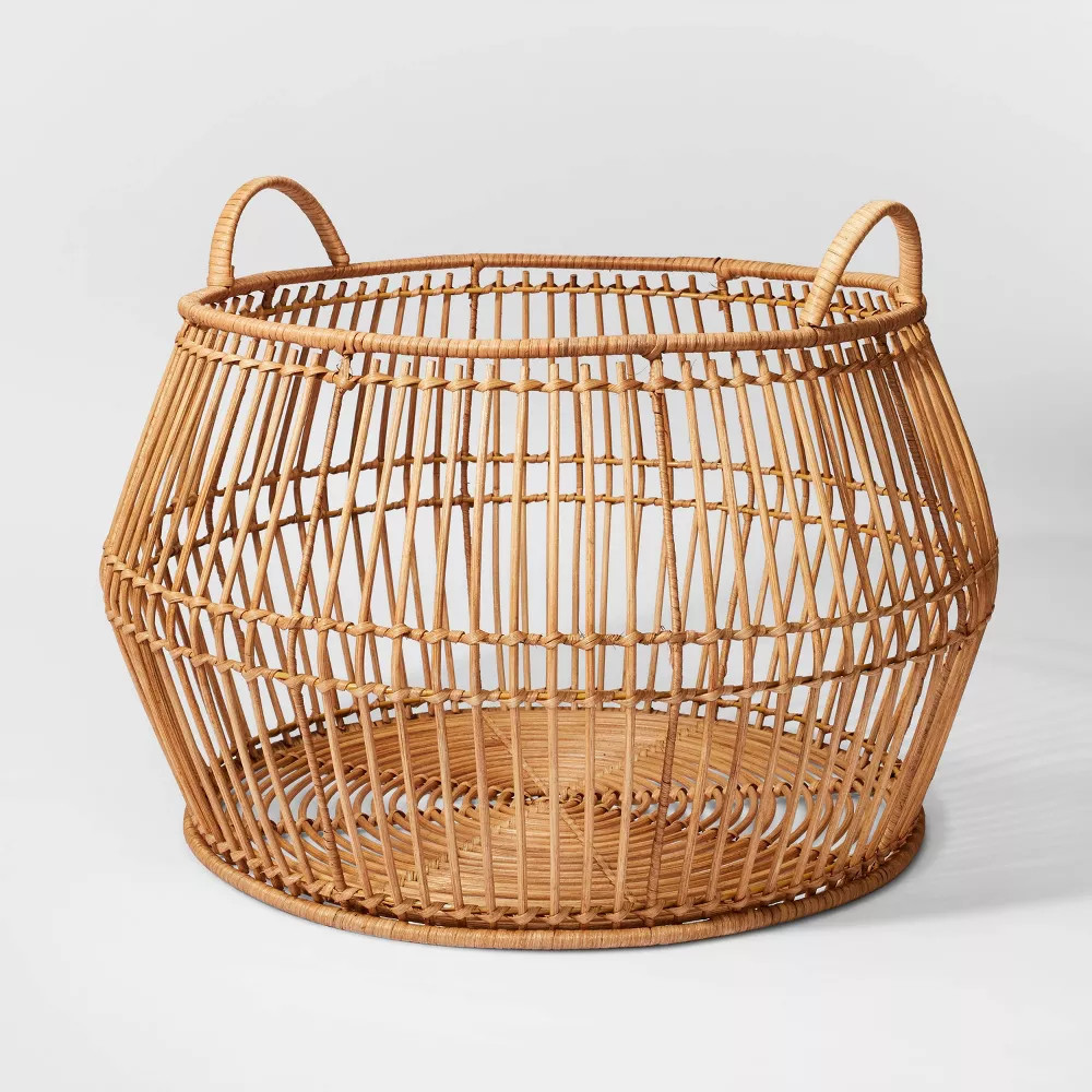 Round Modern Bulging Short Basket Light Stain - Threshold