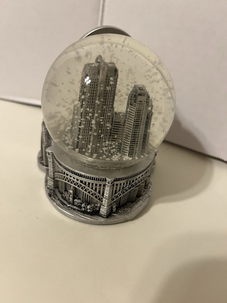 St Louis Arch Sno Globe