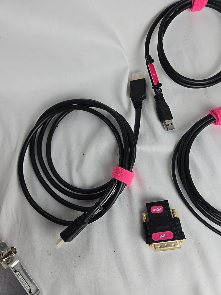 Unisheen UC3500B USB 3.0 Capture Box With Cords