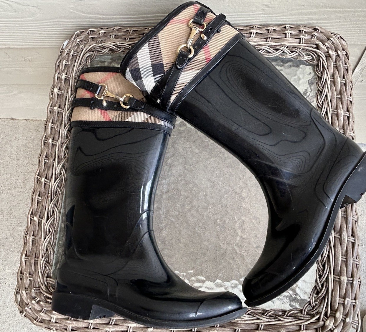 Women's BURBERRY Rubber NOVA CHECK Rain Boots sz 38