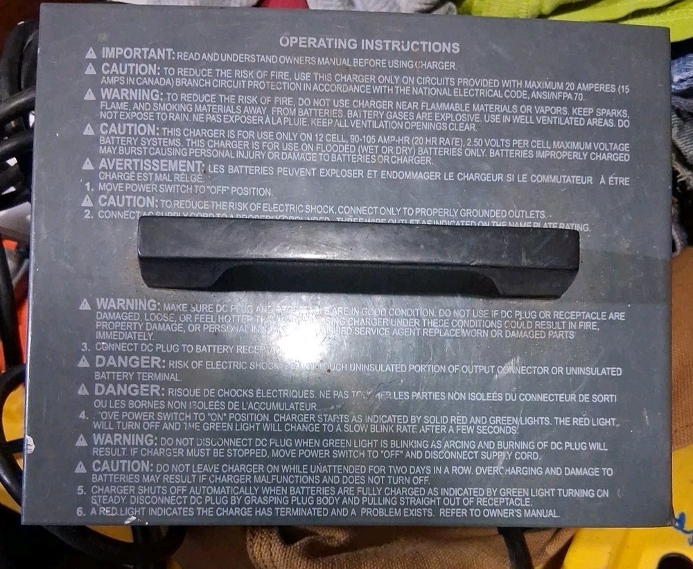 24 VoLT CLARKE automatic BATTERY charger