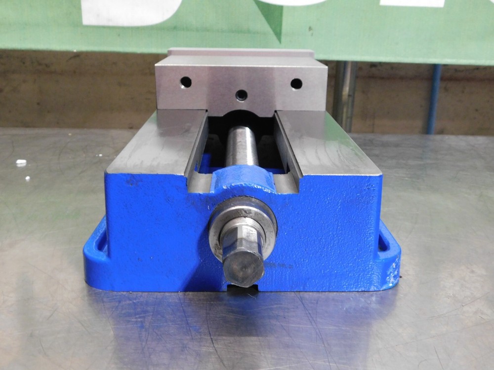 Pro-Grade Horizontal Machine Vise 6″ Jaw Width Stationary Base 428-7268