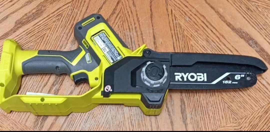 RYOBI ONE+ 18V 6 in. Cordless Battery Compact Pruning Mini Chainsaw (Tool Only)