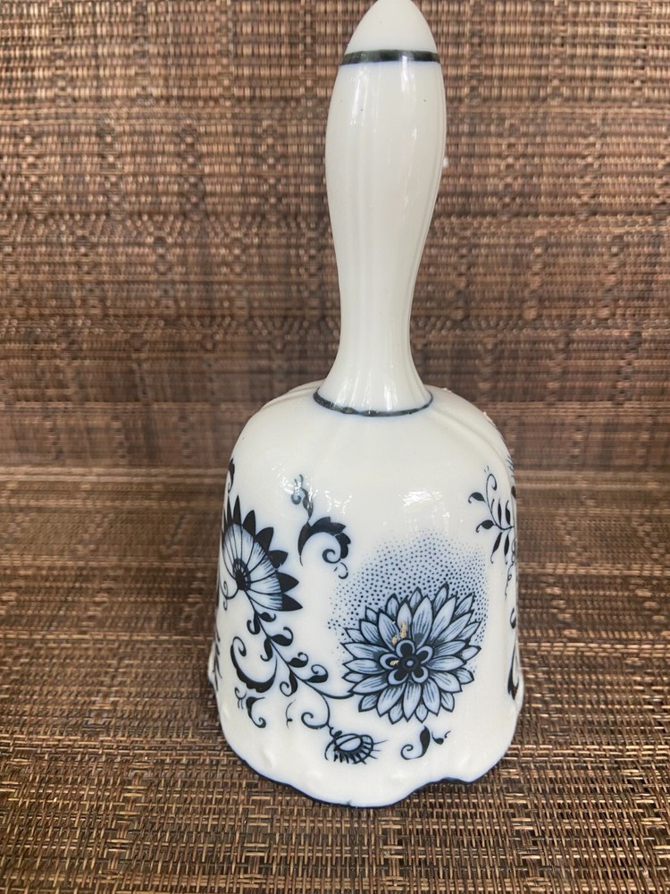 Blue Danube 6" Dinner Bell