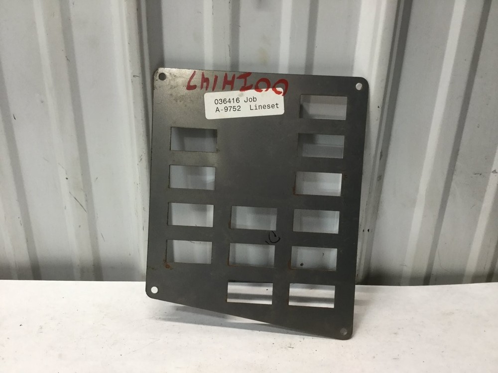 International 9100 SWITCH Dash Panel - Used | P/N 036413