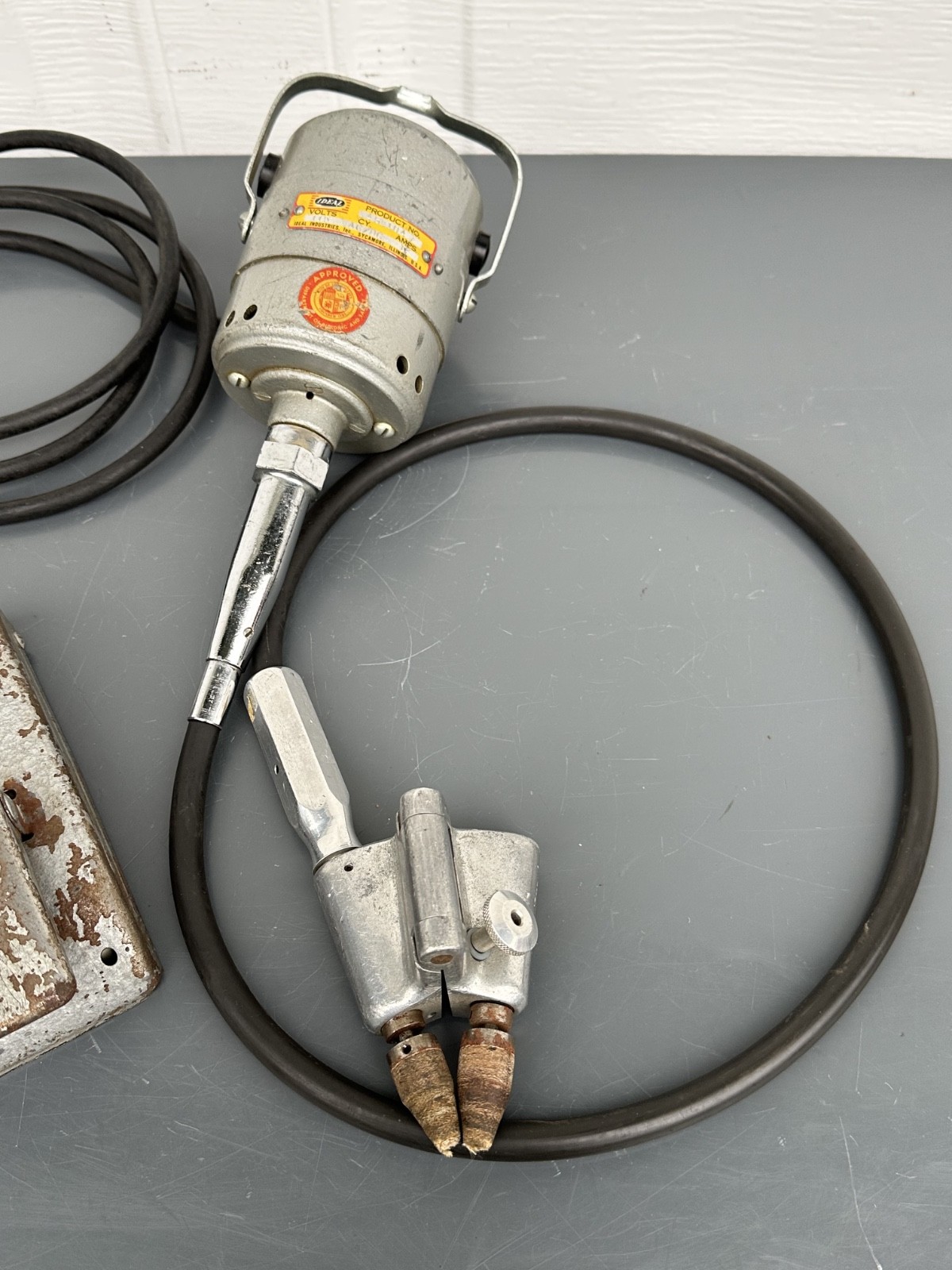 Ideal Model 45-104 Flexible Shaft Wire Stripper with Foot Pedal Switch