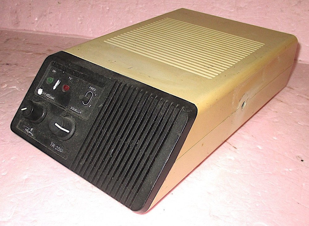 REGENCY Model TR-200 2-Channel Transceiver UNTESTED but Powers Up
