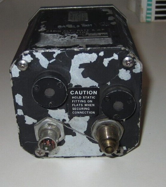 INDICATOR ALTITUDE DIFFERENTIAL PRESSURE UNKNOWN AIRCRAFT DATA TAG TORN