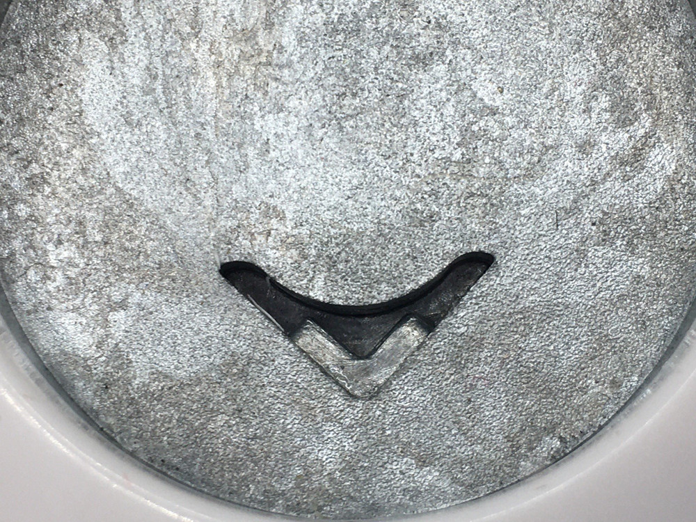 Fiskars Squeeze Punch Round The Corner