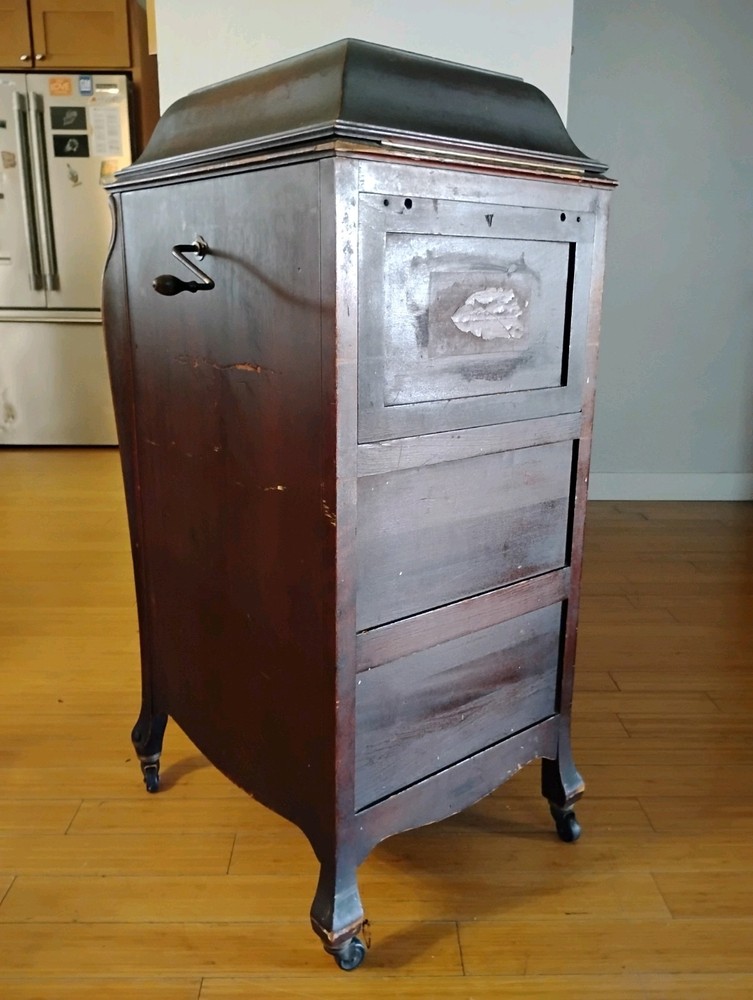Victrola Talking Machine VV-XI-218629G