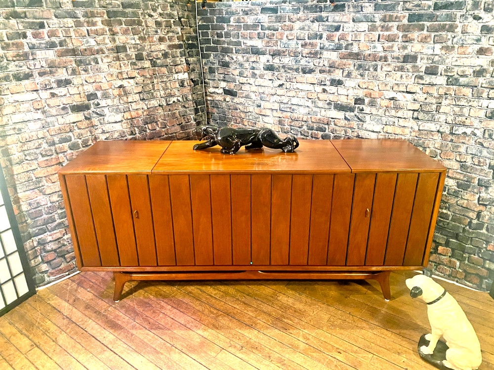 Vintage Stereo Record Console by Zenith 1967 - Model X960 With Bluetooth