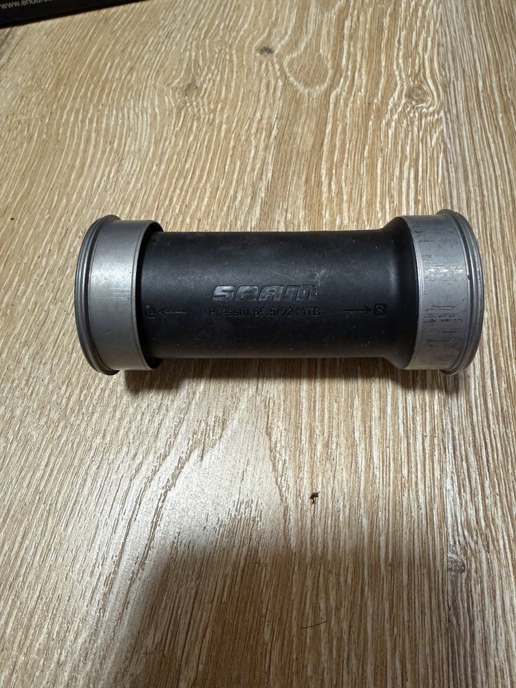 SRAM DUB BB86/92 Press Fit Bottom Bracket