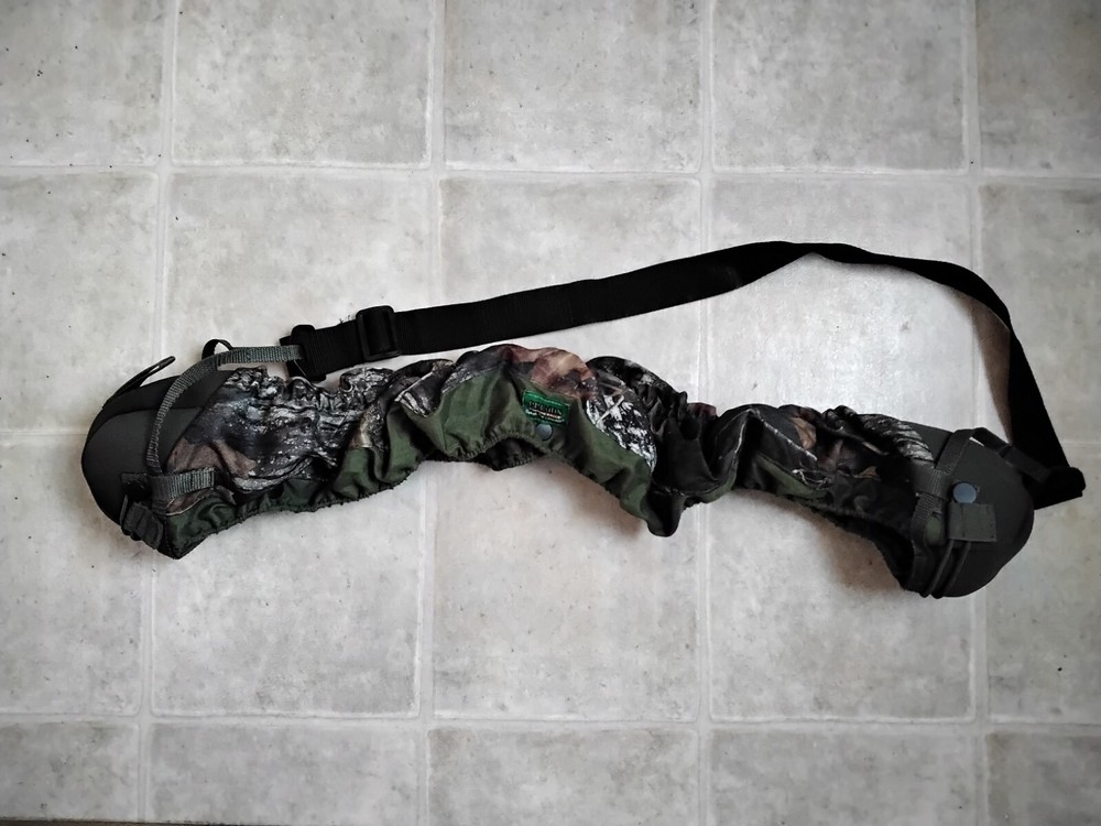 Primos soft bow case with Primos bow sling