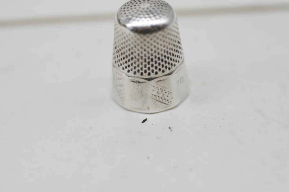 Antique #10  Sterling Silver Thimble  Etched L6
