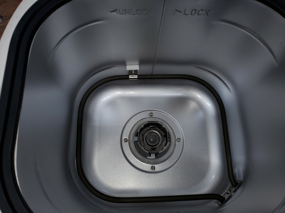 Hamilton Beach 29881 Type BM07 Digital Bread Machine, Bread Maker White - 2lbs