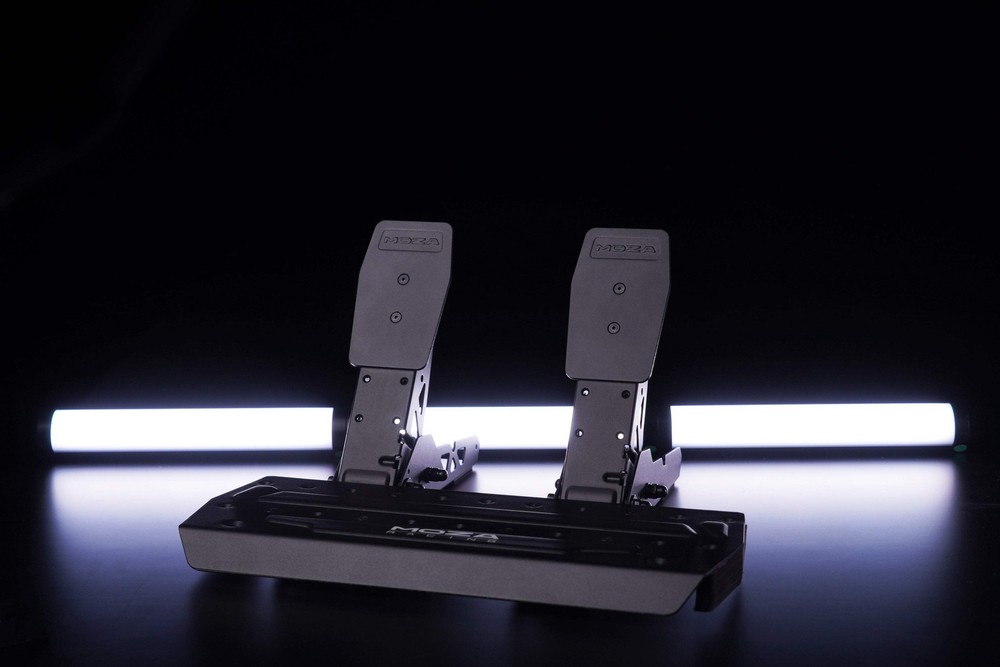 MOZA R5 Bundle Sim Racing Bundle for PC