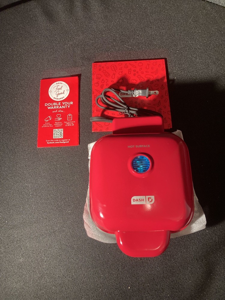 Egg Bite Maker By Dash, Open Box, Red, 420 W, Makes 4 Egg Bites