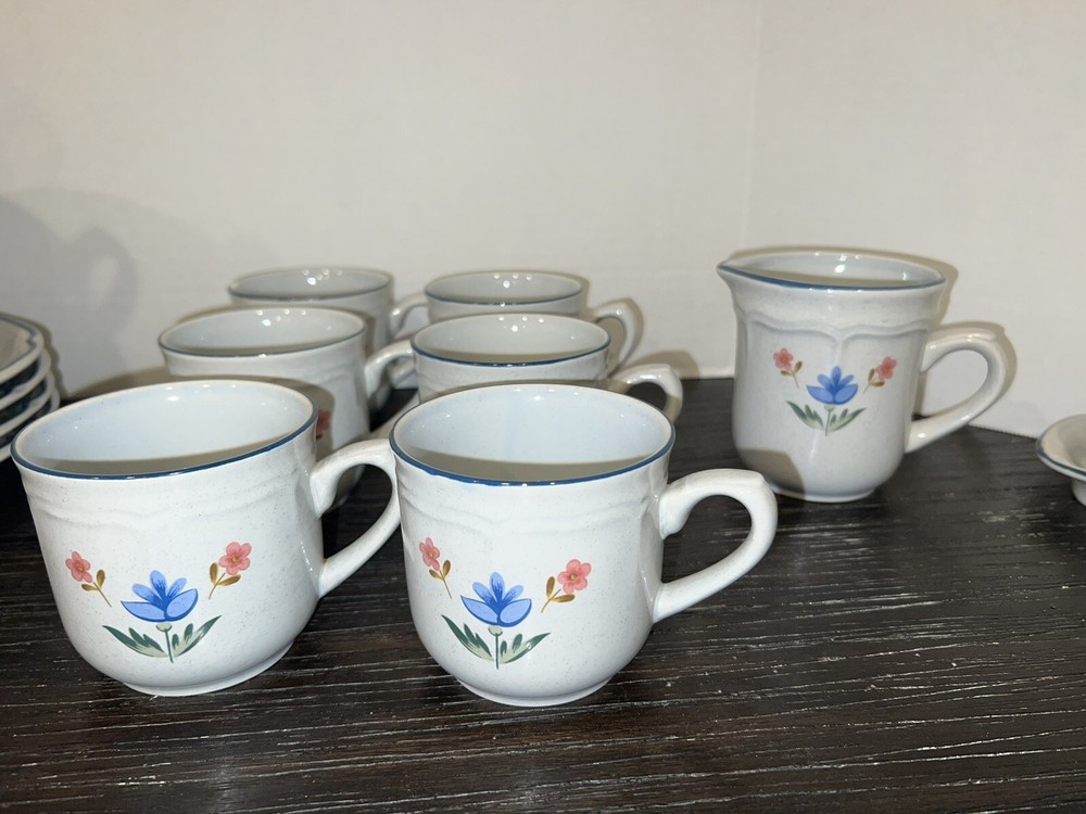 Inter-National Stoneware Japan