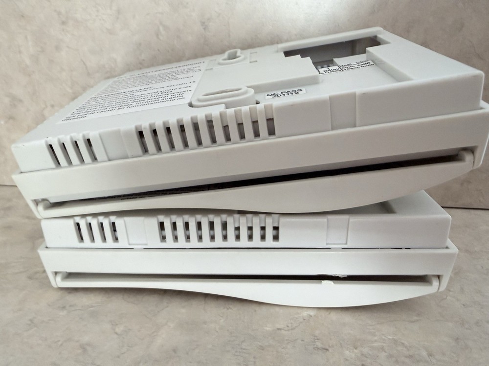 Dayton 1UHG7 RF Wireless Thermostat Programmable Push Button 24V Heat Cool