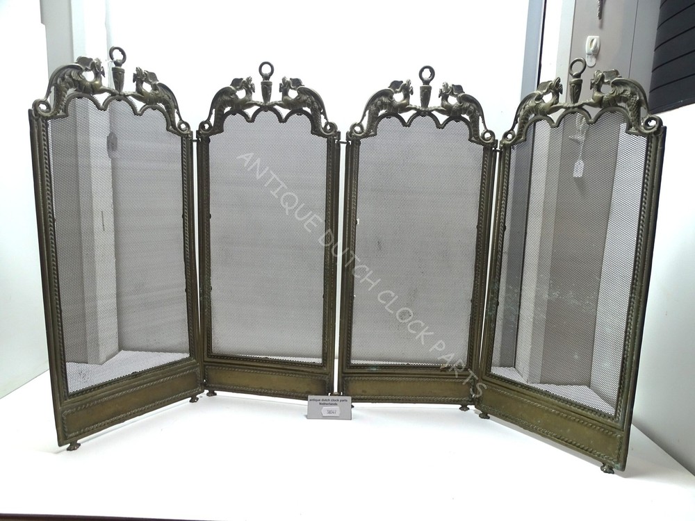 VINTAGE FIRE PLACE SCREEN 4 PANELS WITH DRAGONS