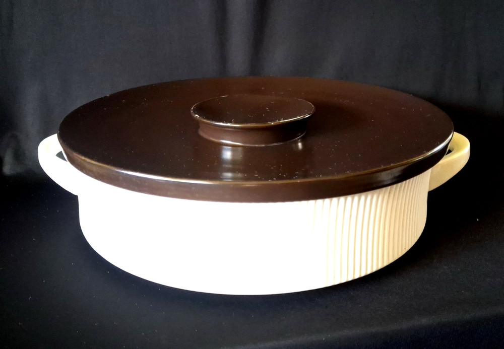 Cordalite EASTERLING Ribbed Lidded Casserole Baking Dish MCM Germany 9.5"