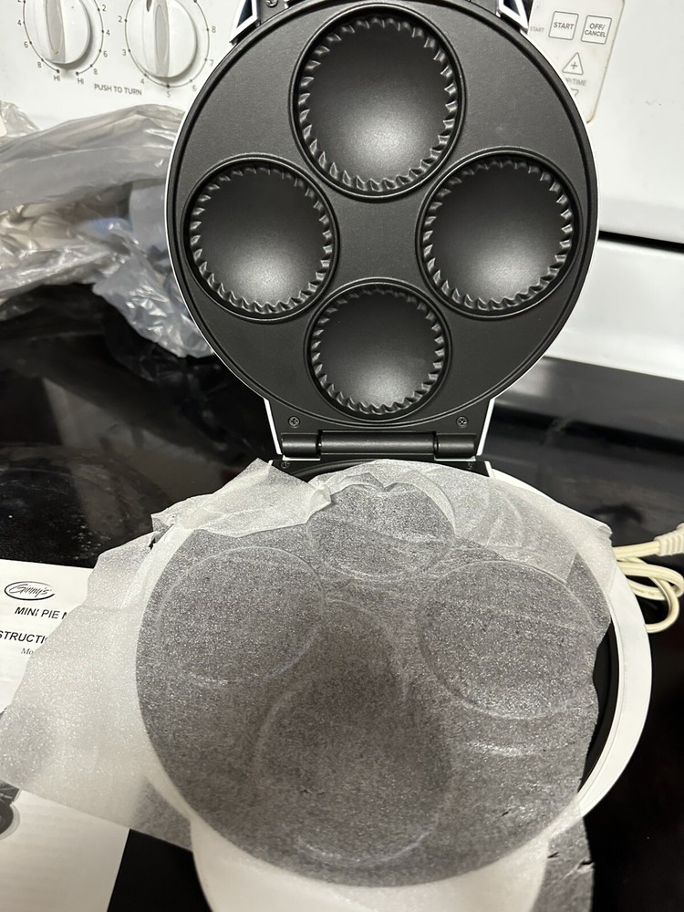 Ginny’s Mini Pie Maker - Brand New