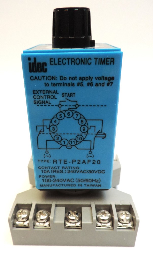 IDEC RTE-P2AF20 Analog Timer & Surface Mount Socket